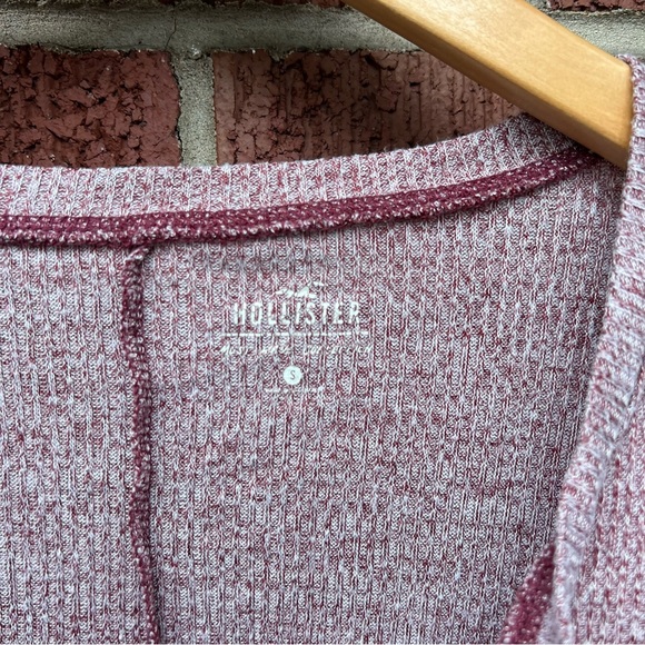 Hollister Marled Burgundy V Cut Long Sleeve Top - Picture 3 of 3